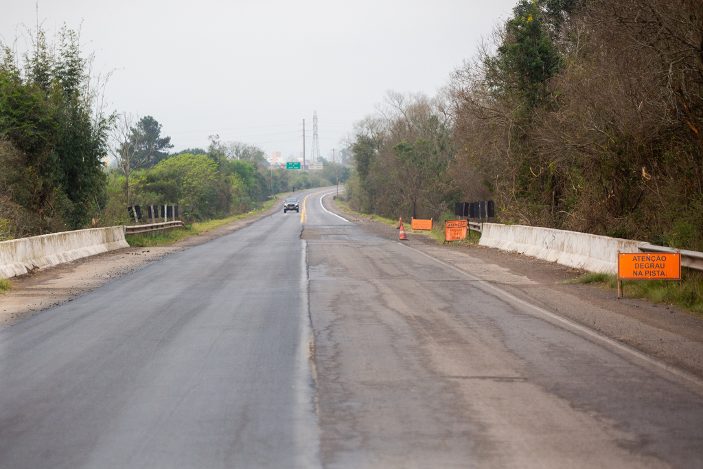 título imagem Recuperação na pista é realizada em trechos da BR-158 em Santa Maria e Itaara, com promessa de acabar com buraqueira