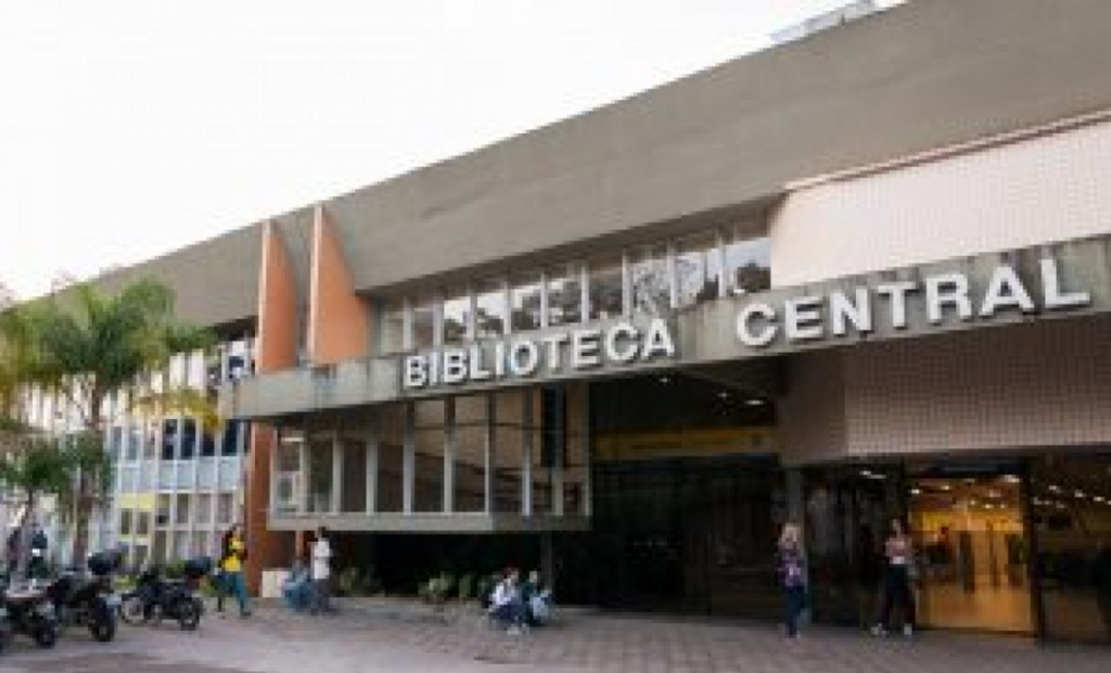 Biblioteca Universitária reúne mais de 82 mil produções técnico-científicas produzidas na UFSC