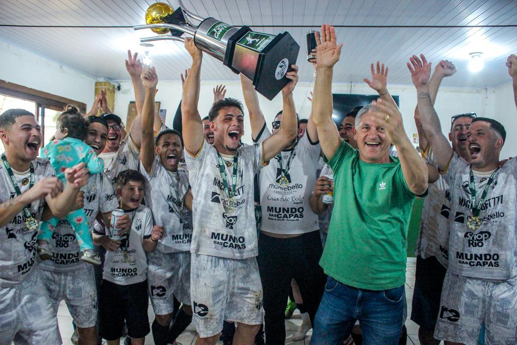 VILA NOVA CONQUISTA O CAMPEONATO MUNICIPAL DE FUTEBOL 2024 EM TORRES