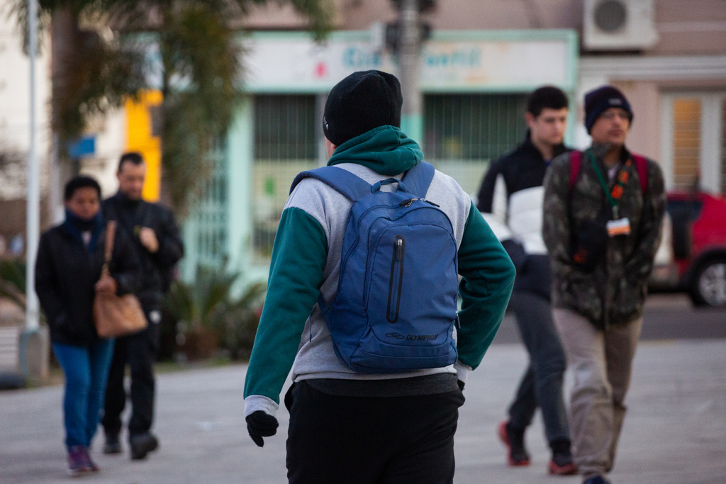 Massa de ar polar faz frio permanecer na região; domingo será de sol e mínima de 5ºC