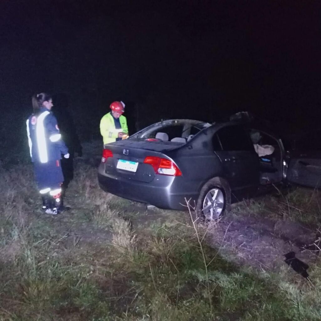 título imagem Jovem morre após carro que dirigia bater em animal solto na ERS-392, em Tupanciretã