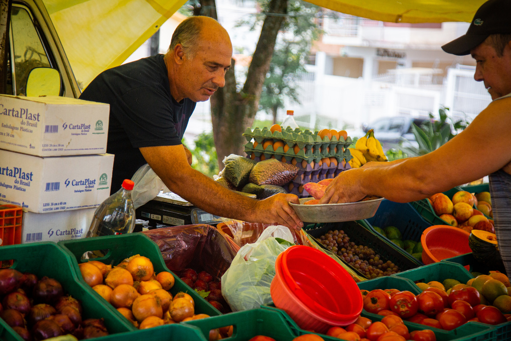 Foto: Nathália Schneider (Diário/Arquivo) - Variados pontos do município recebem feiras de orgânicos, produtos coloniais e de artesanato.