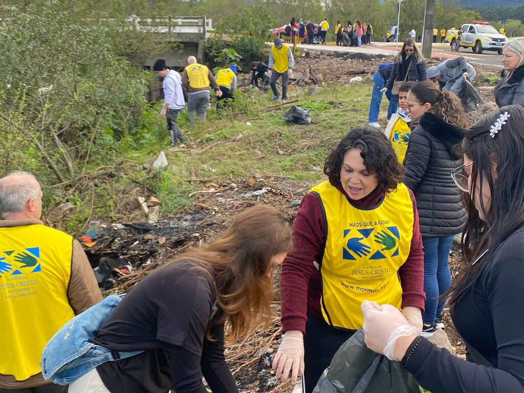 Projeto recolhe mais de 2 toneladas de lixo em Perimetral de Santa Maria