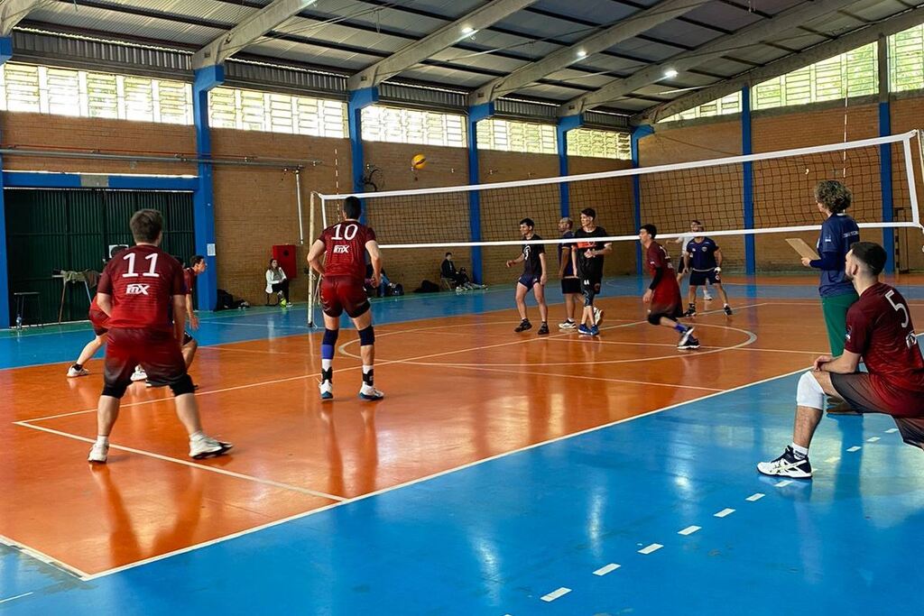 título imagem CDM é palco do Campeonato Gaúcho de Minivoleibol e de Xadrez para surdos