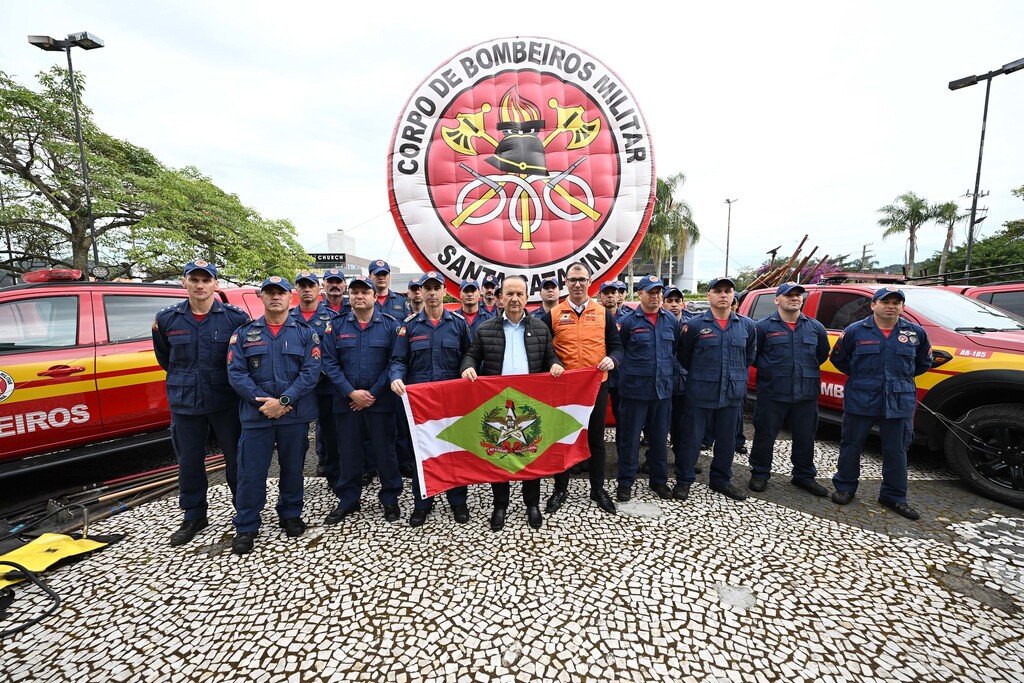 Governador acompanha envio de bombeiros militares catarinenses para combater incêndios no Mato Grosso do Sul