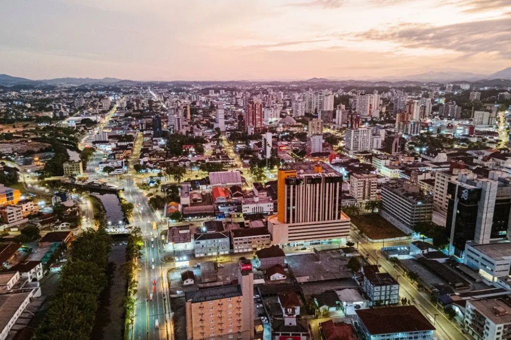 SC em alta: estado ultrapassa a faixa de 8 milhões de habitantes