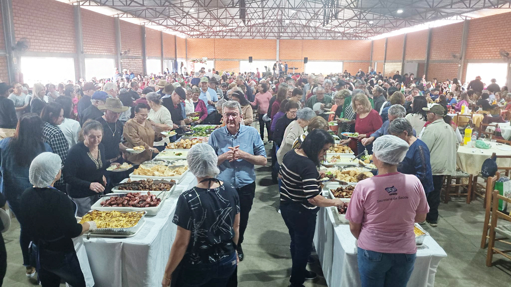 Prefeitura de Capinzal reforma e a amplia Centro de Eventos ao uso da Terceira Idade