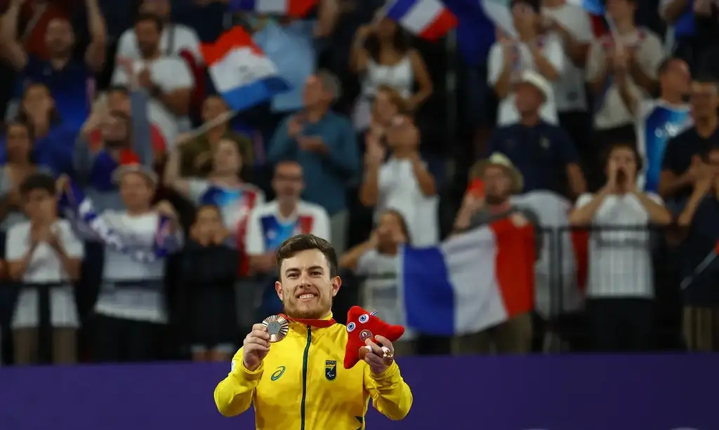 Paris 2024: Vitor Tavares é bronze na classe simples SH6 do badminton