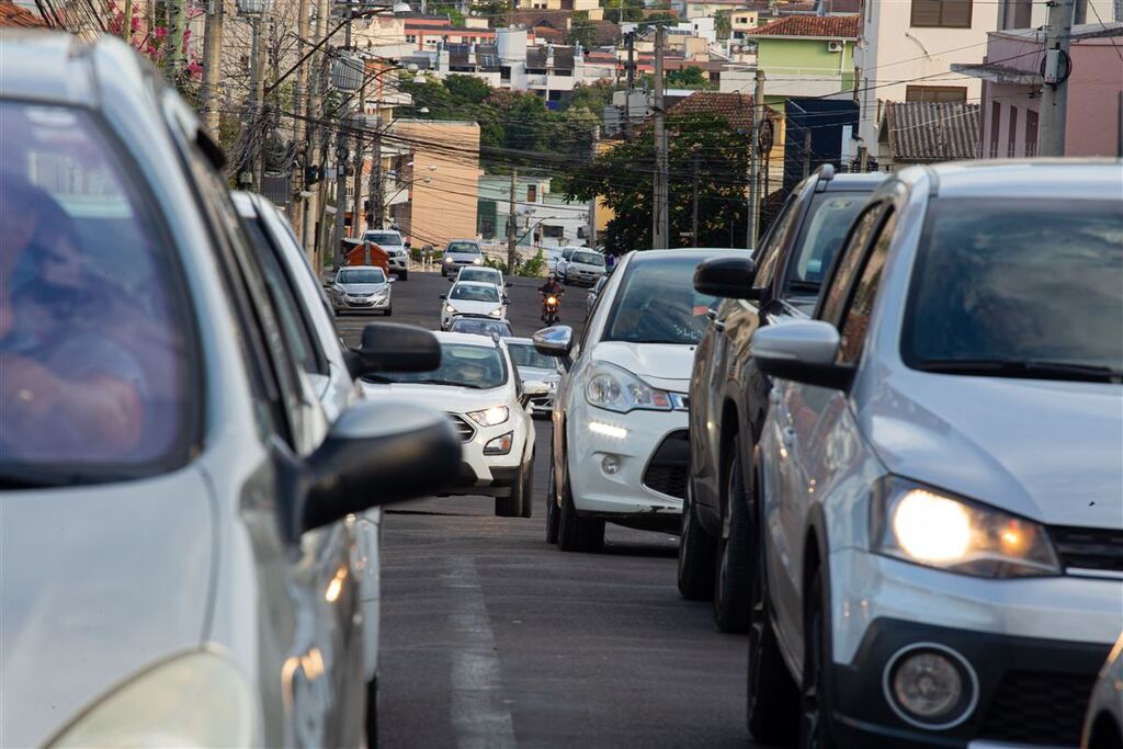 título imagem Pagamento do IPVA 2024 deve ser feito até sexta-feira para evitar inscrição em dívida ativa