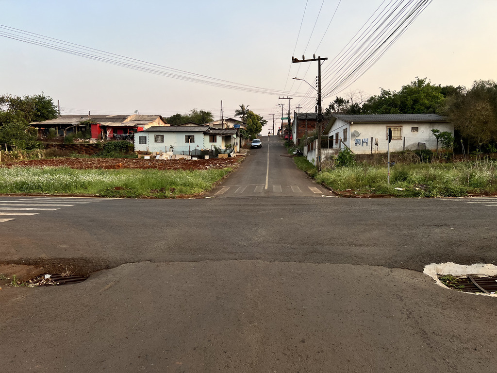 Moradores do Bairro Jardim Maria Terezinha pedem por lombada