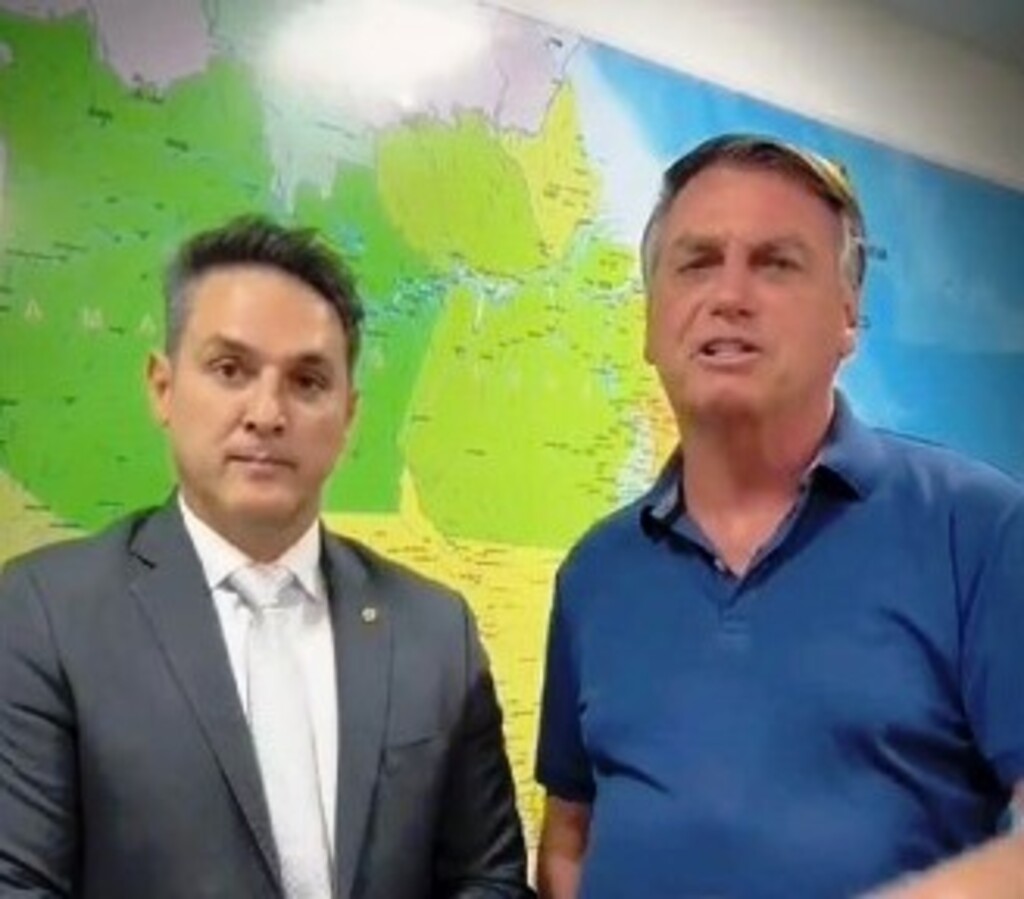 título imagem Ex-presidente Bolsonaro anuncia a data que estará em Santa Maria