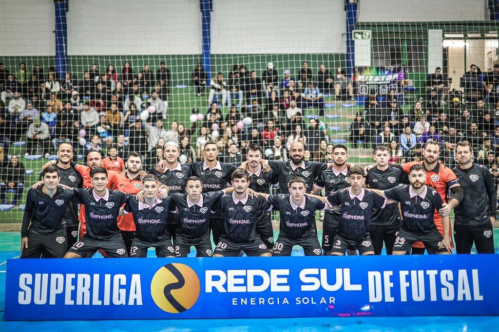 título imagem Olimpia bate o Shark 55 e fica com o título da Superliga de Futsal