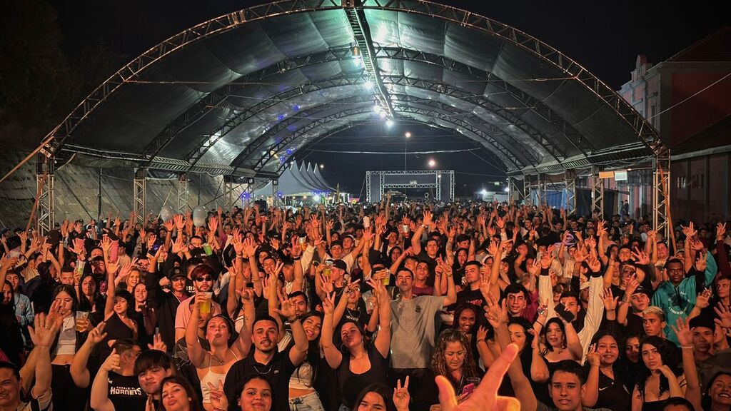 Mais de 5 mil pessoas participam da primeira noite da Calourada de Inverno na Gare; confira como foi