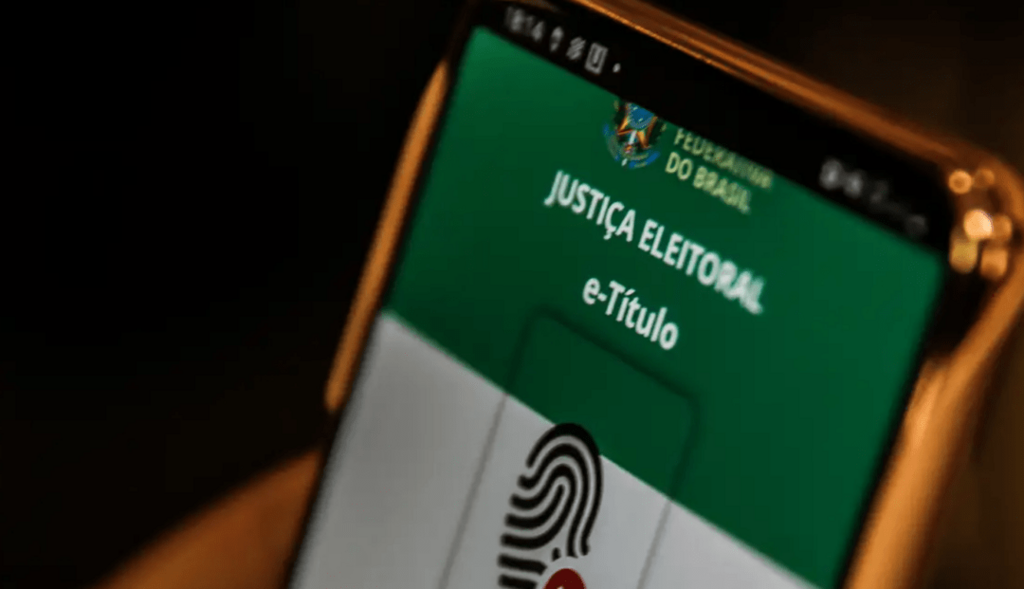 A menos de 30 dias do 1º turno, eleitores devem atualizar e-Título