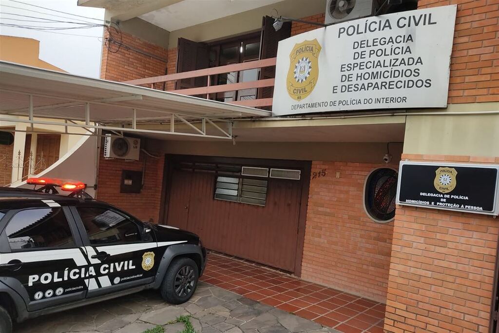 título imagem Após quase dois meses, delegados da Polícia Civil suspendem protesto contra o governo estadual e voltam a conceder entrevistas