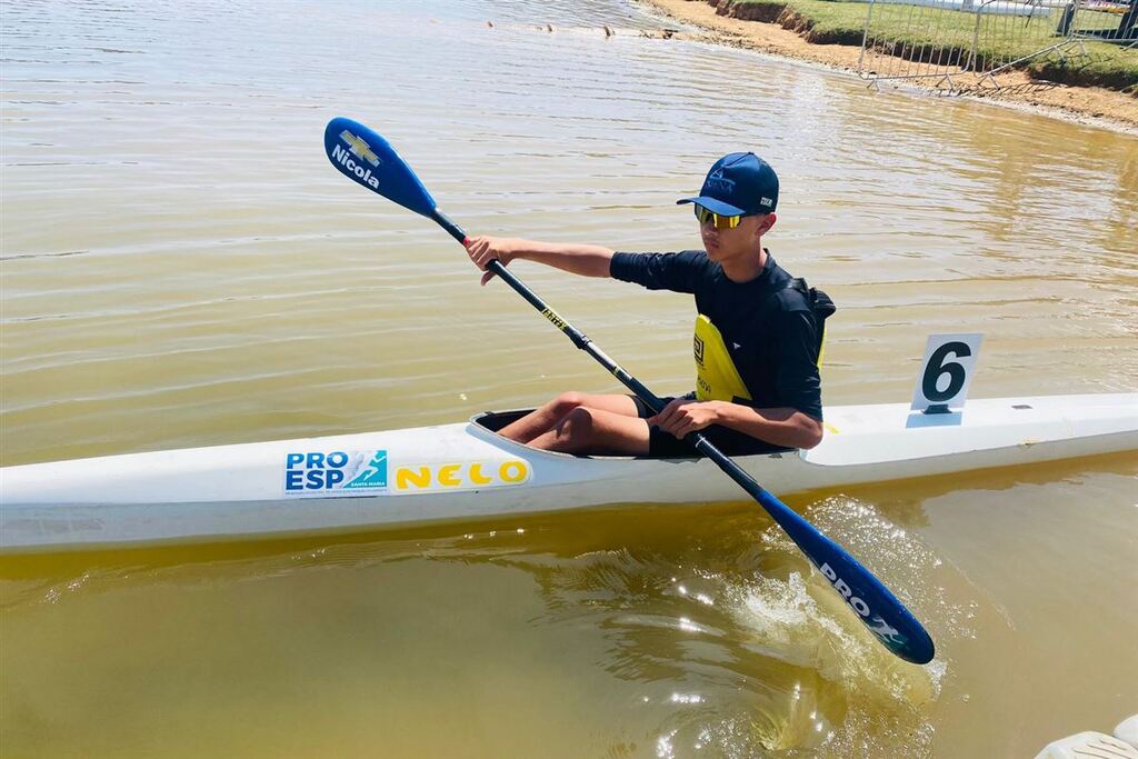 Atletas da Asena participam do Campeonato Brasileiro de Canoagem