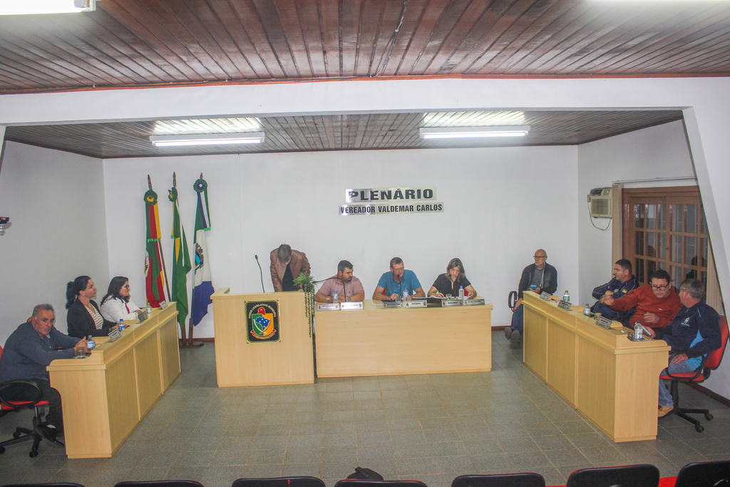VEREADORES APROVAM PROJETO QUE AUTORIZA CRIAR CARGO PÚBLICO EM MORRINHOS DO SUL