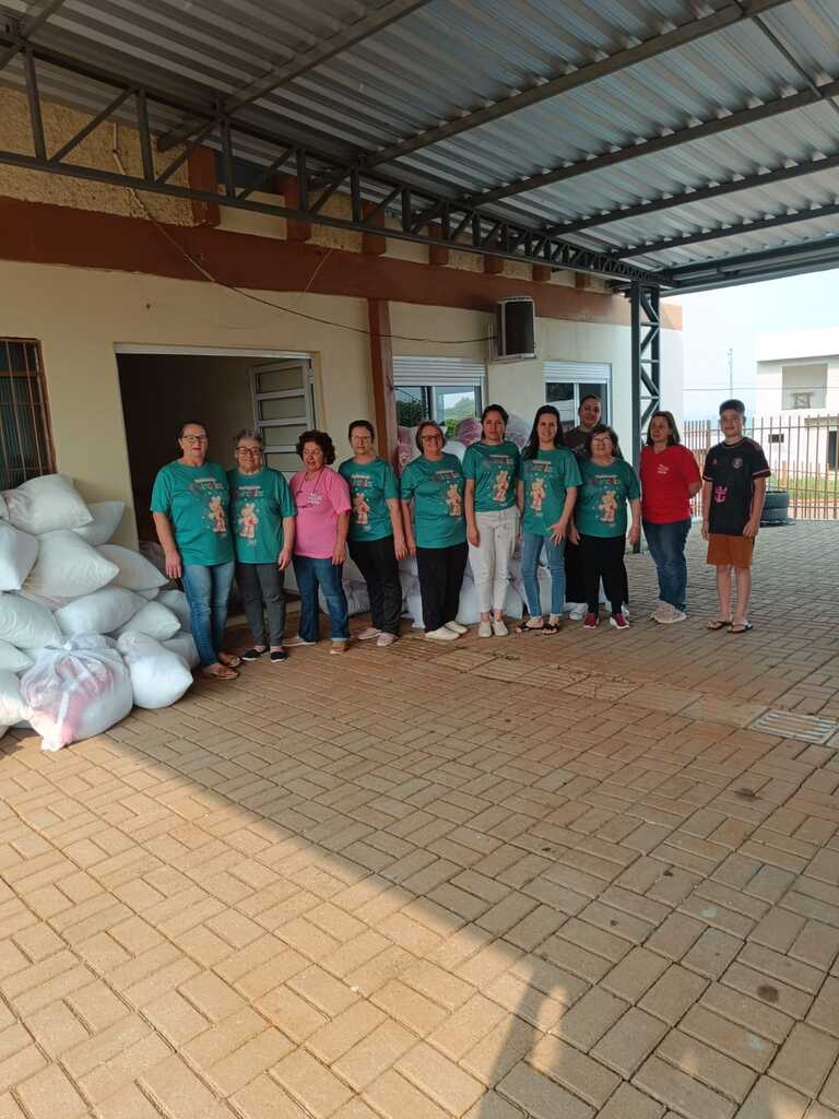  Projeto Costurando Esperança - Aquecendo Corações entrega doações no RS