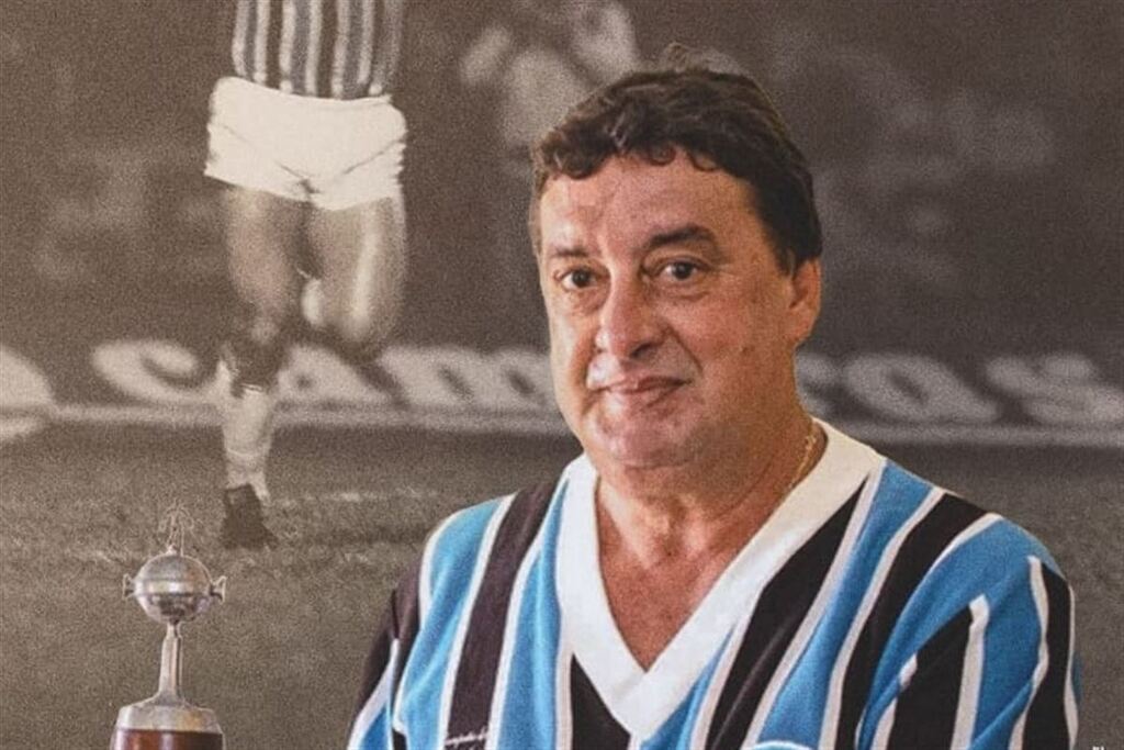 Foto: Grêmio (Divulgação) - César fez um dos gols mais importantes da história do Grêmio. Seu nome está na Calçada da Fama do Tricolor