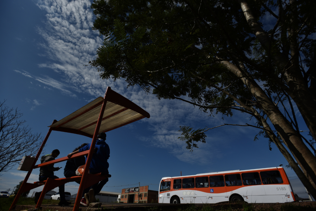 Homem é assaltado após desembarcar de ônibus em Santa Maria