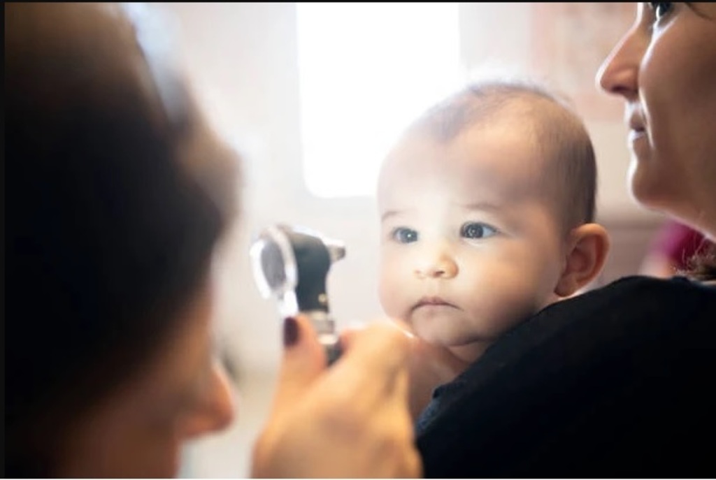 Ação de prevenção ao retinoblastoma reunirá médicos em shopping de Santa Maria; saiba como participar