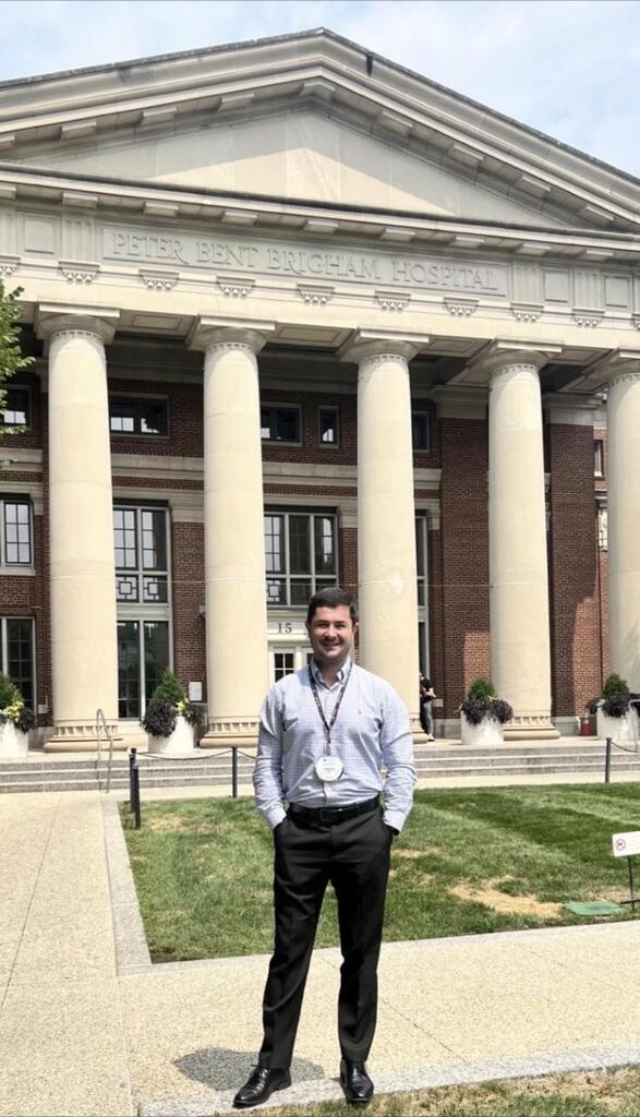  Médico lageano participa de evento em Harvard