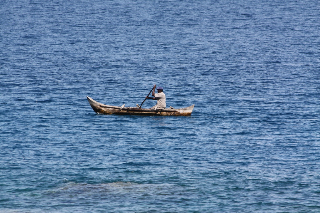 Imagem Pixabay - Idoso dado como desaparecido é encontrado pescando tranquilamente em Ibiraquera