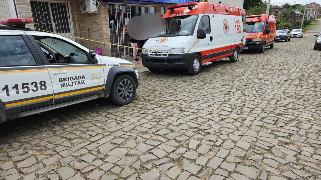 Mulher é morta com golpes de faca em mercado de cidade da região