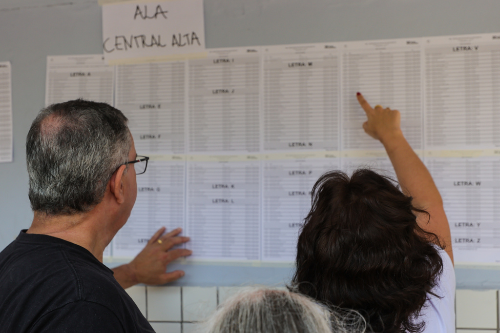 Primeiro dia de prova do concurso da Educação tem índice de abstenção inferior a 9%