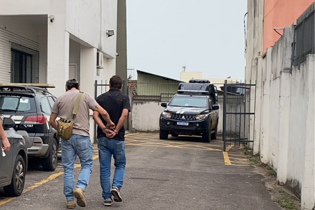 título imagem Suspeito de feminicídio em São Pedro do Sul é localizado em Santa Maria