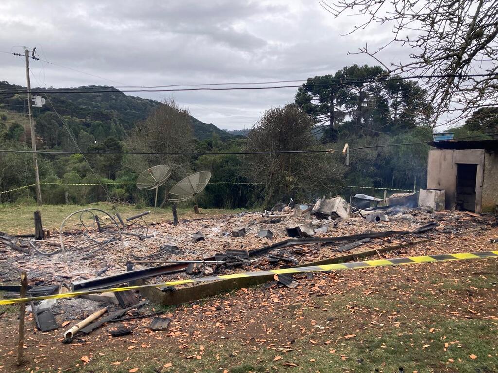 Duas pessoas morrem em incêndio em São Joaquim