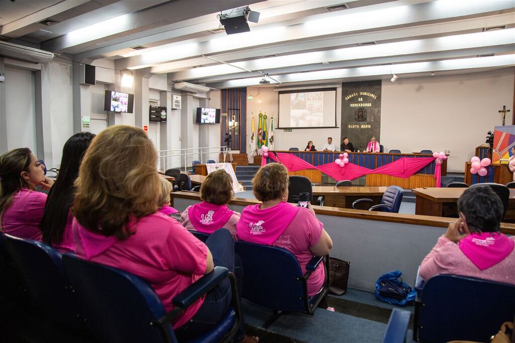 Liga Feminina de Combate ao Câncer de Santa Maria realizará evento em alusão ao Outubro Rosa na Câmara de Vereadores