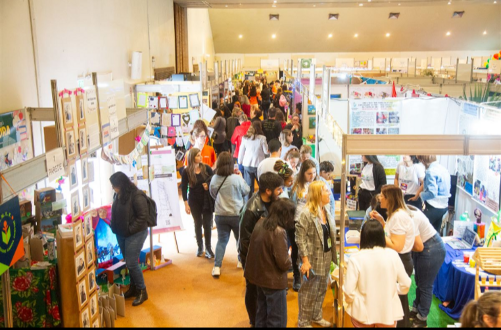 No primeiro dia, 5º Espaço Educar e Empreender reúne grande público em Santa Maria