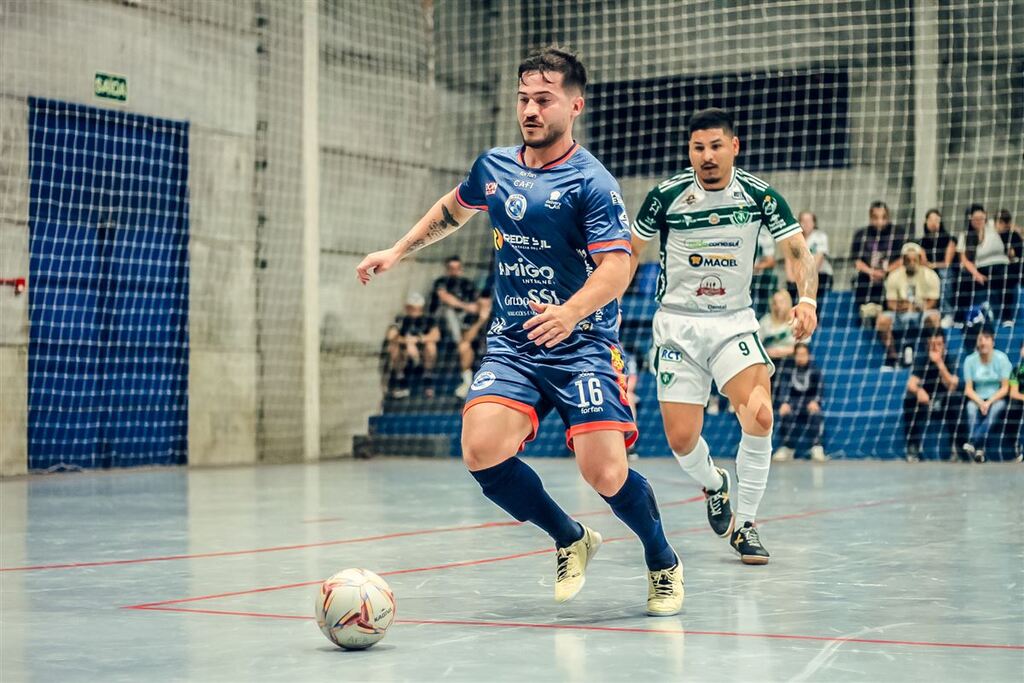 Foto: Ricardo Weschenfelder (UFSM Futsal) - Equipes já se enfrentaram duas vezes na etapa classificatória e se reencontram no mata-mata