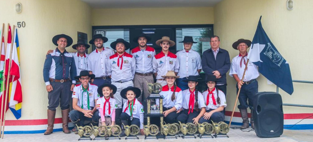 CTG PORTEIRA CATARINENSE CONQUISTA BONS  RESULTADOS NO RODEIO ESTADUAL DE CAMPEÕES