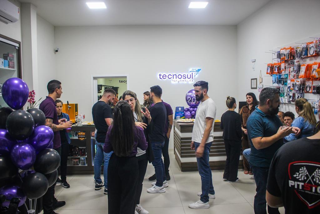 TECNOSUL INFORMÁTICA CELEBRA ANIVERSÁRIO  DE 20 ANOS DE ATENDIMENTO