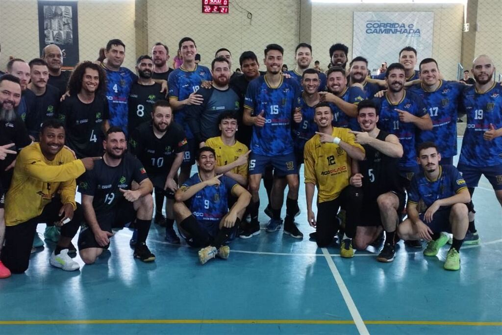 Handufsm vence dois jogos no Sest/Senat e lidera o Estadual de Handebol Masculino