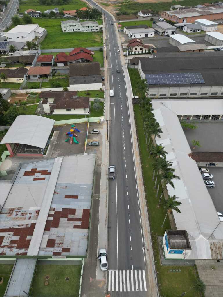 PAVIMENTAÇÃO ASFÁLTICA DA AVENIDA PRESIDENTE KENNEDY É FINALIZADA