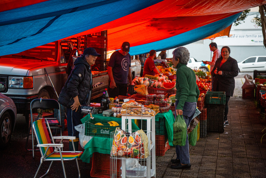  - Feira de produtos orgânicos e coloniais ocorrem em diversas regiões do município.