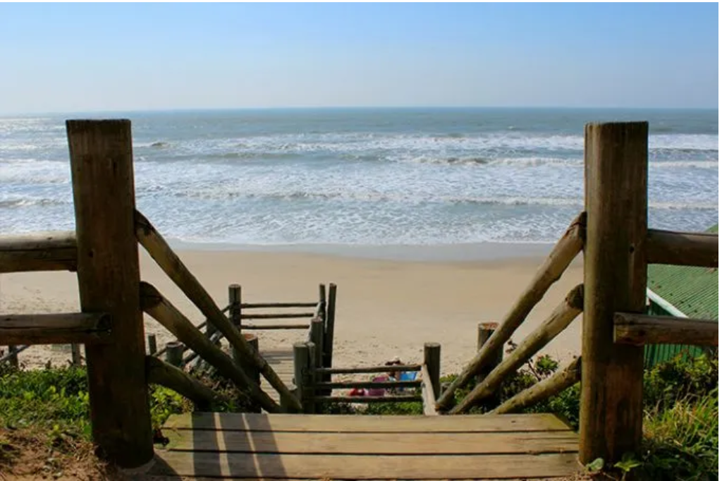 Imagem reprodução - Mulher é assaltada na beira da praia no Rosa Sul