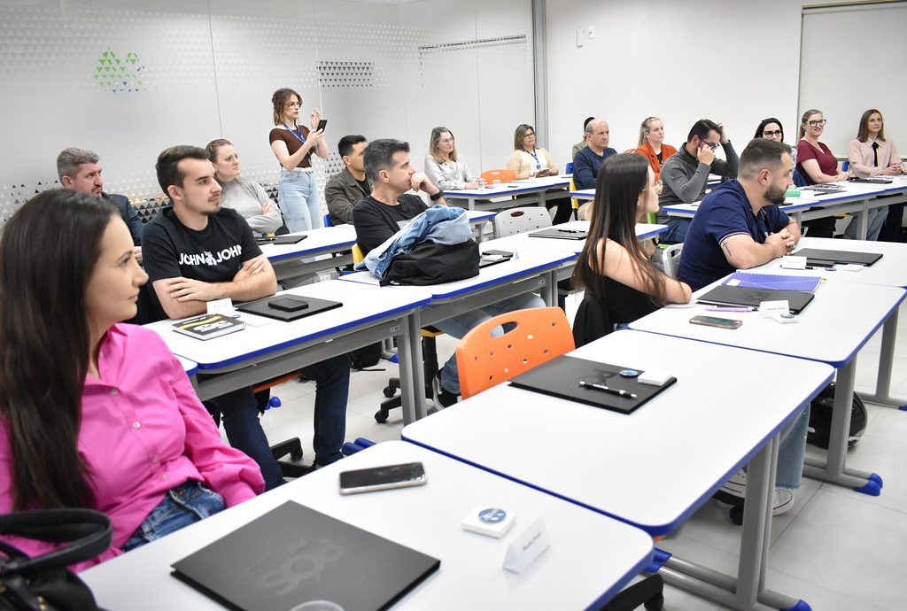 Unoesc Concórdia realiza aula inaugural do MBA em Liderança de Alta Performance