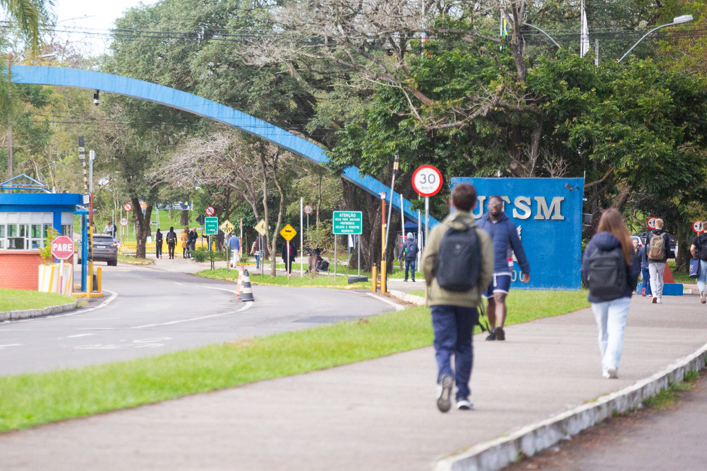 Com vagas para Santa Maria e Cachoeira do Sul, UFSM abre edital de concurso para contratação de professores