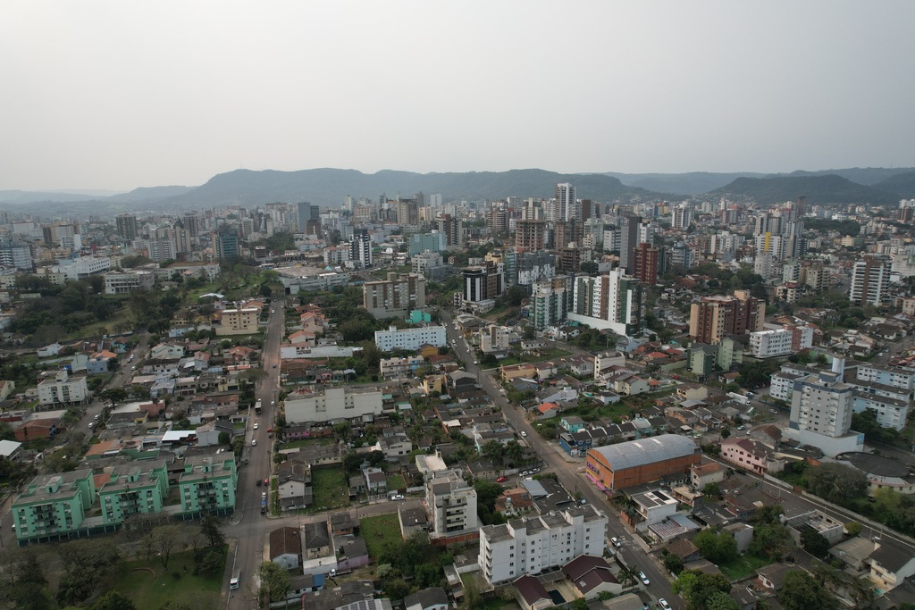 Eleições 2024: o que os candidatos prometem para demandas prioritárias da população