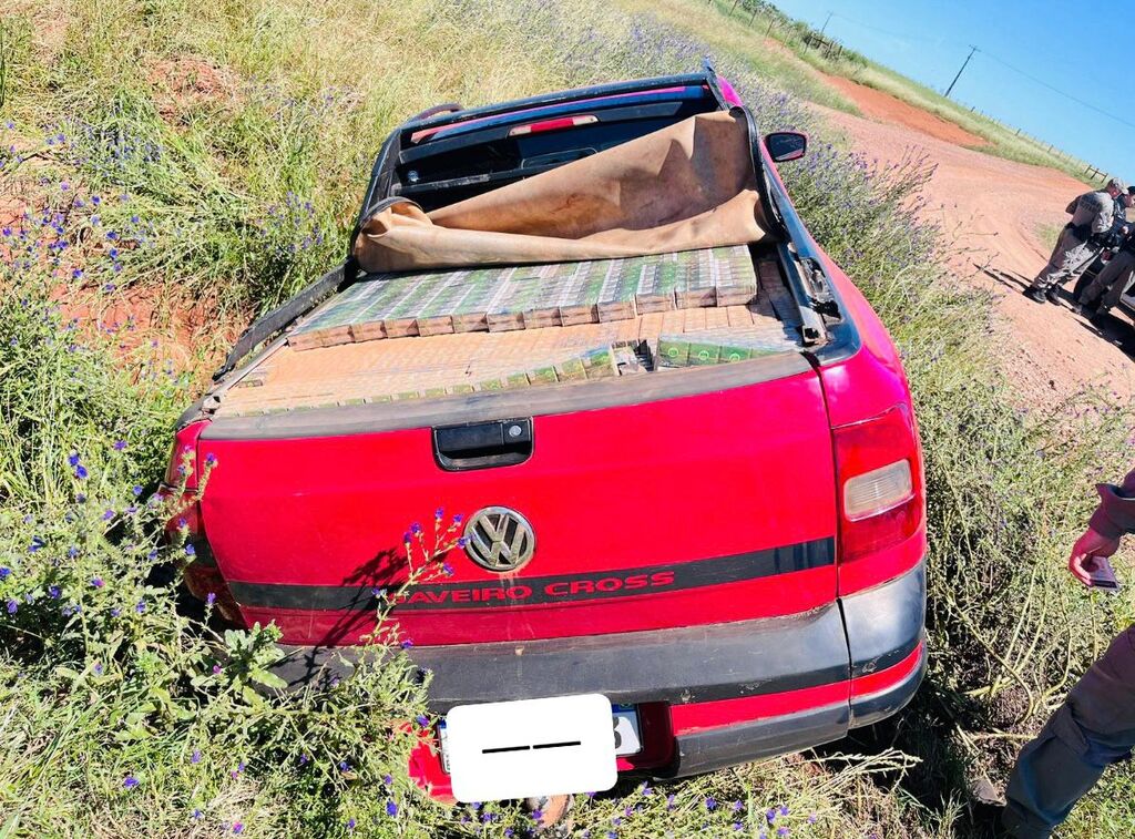 Jovem é preso com cigarros contrabandeados em cidade da região