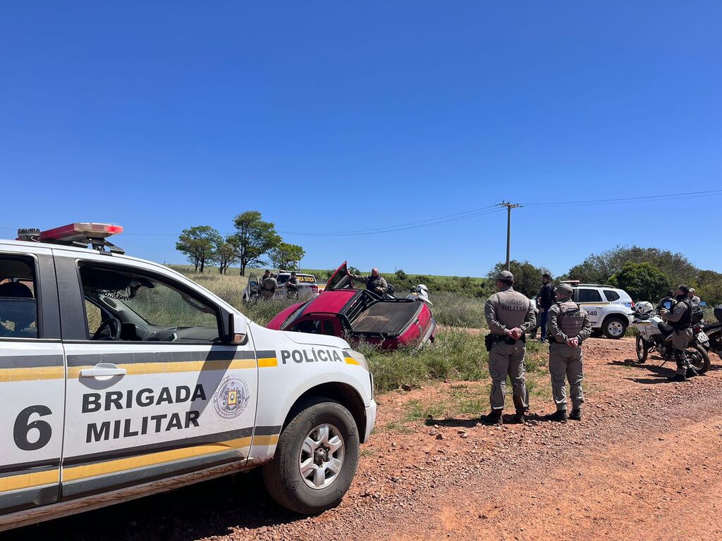 título imagem Jovem é preso com cigarros contrabandeados em cidade da região