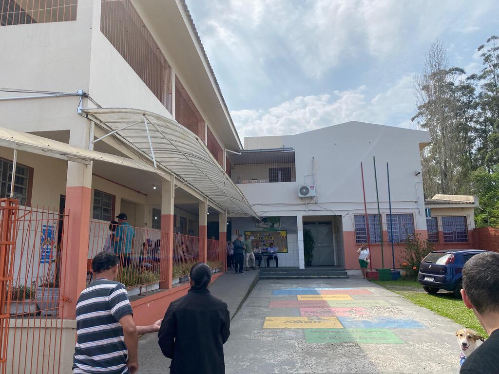 Foto: Rafael Rintzel (Diário) - O caso foi registrado na Escola Castro Alves, que fica na Rua Maximiano, no Bairro Passo D’Areia.