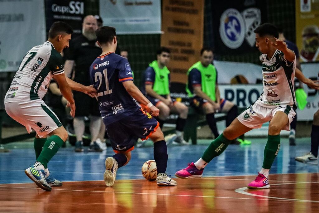 UFSM Futsal é derrotada na prorrogação e está fora da Série Ouro