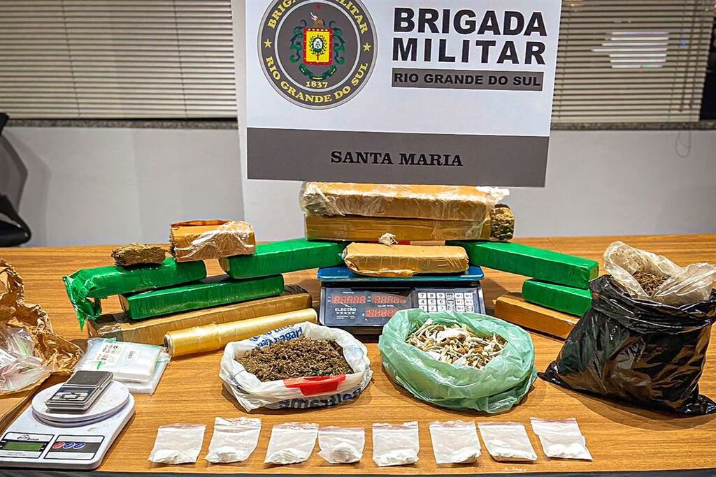 título imagem Força Tática prende jovem por tráfico de drogas em Santa Maria