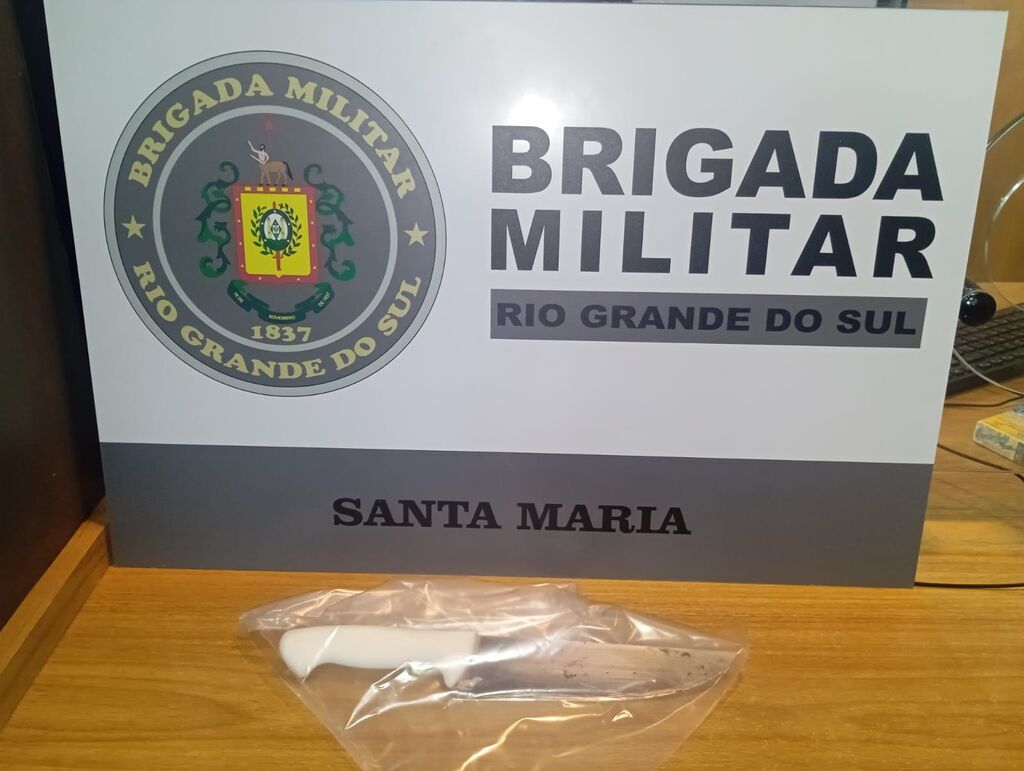 Foto: Brigada Militar - A faca utilizada no crime e apreendida pela polícia.