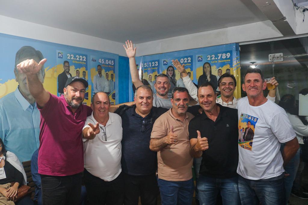ALMIDES, PEDRINHO E VEREADORES ELEITOS  PROMOVEM A FESTA DA VITÓRIA EM SANTA ROSA DO SUL